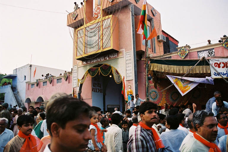 img032